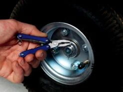 Leatherman Squirt PS4 Multi-Tools - Peg|-|Pince Multifonctions Squirt PS4 - Peg -Leatherman Depot Sales Store 831232 7E 7ELifestyle4