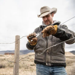 Leatherman Bond Multi-tool With Black Nylon Sheath -Leatherman Depot Sales Store LT832934 Leatherman Bond Multi Tool Pliers