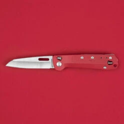 Leatherman FREE K2 Multipurpose Knife, Crimson -Leatherman Depot Sales Store free k2 crimsonLT832889 Leatherman Free K2 Crimson on Crimson